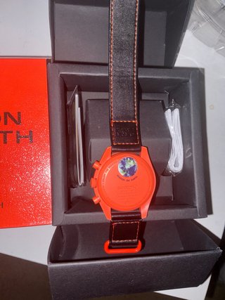 Omega x Swatch Moonwatch Negro Naranja