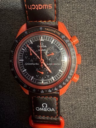 Omega x Swatch Moonwatch Negro Naranja