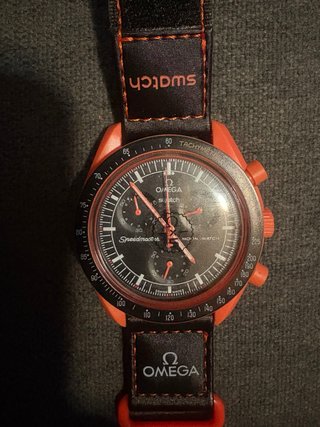 Omega x Swatch Moonwatch Negro Naranja