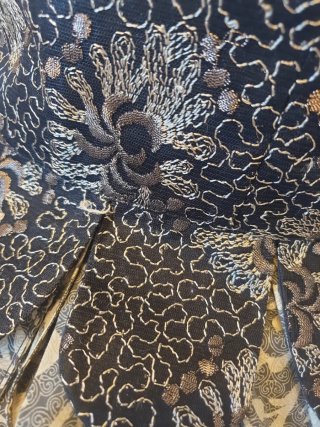 Corpiño Traje Regional Negro y Dorado