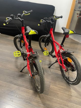 Bicicleta Btwin 900 Racing 16” aluminio roja.