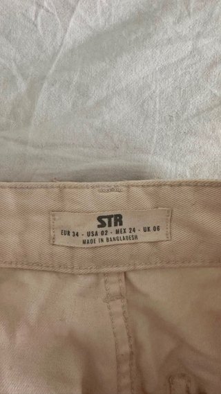Pantalones cargo Stradivarius beige T.34