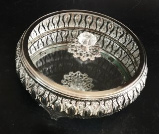 Preciosa bandeja base de espejo y tapa de cristal