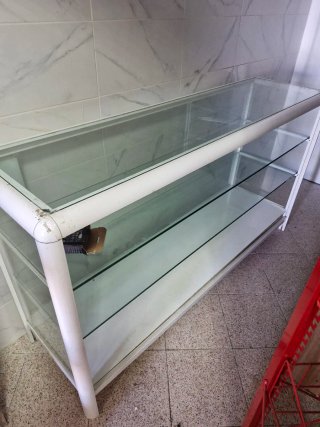 Mueble expositor cristal y metal