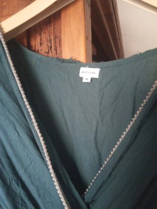 Vestido largo verde con encaje