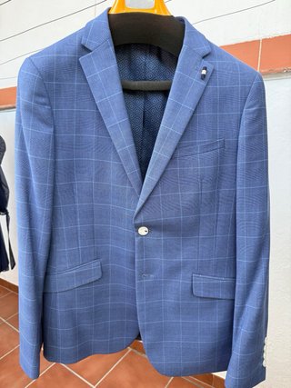 Traje de hombre azul a cuadros