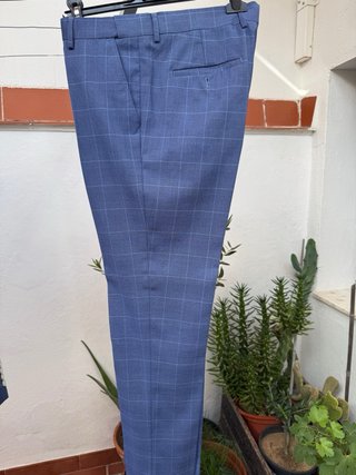 Traje de hombre azul a cuadros