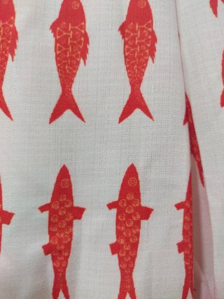 Pantalón ancho estampado peces