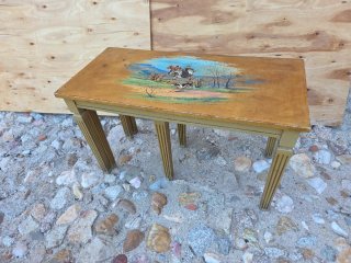 Juego de mesas nido antiguas pintadas