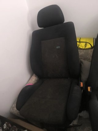 Asientos Golf mk3 GTI medio adaptados MK2