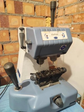 Máquina para hacer llaves Dakar