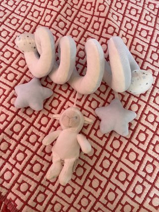 Espiral para silla de bebé con peluches