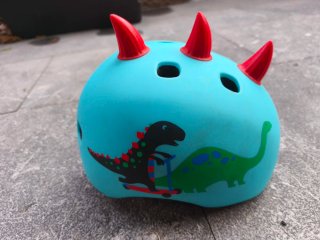 Casco infantil Micro dinosaurio azul