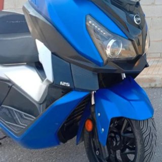 Maxi Scooter Azul y Plata