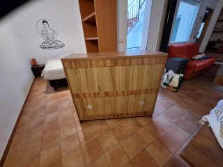Mueble aparador madera y negro