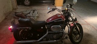 Harley Davidson Cruiser Negra y Roja