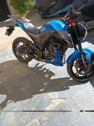 Zontes Z2 125 Naked Azul