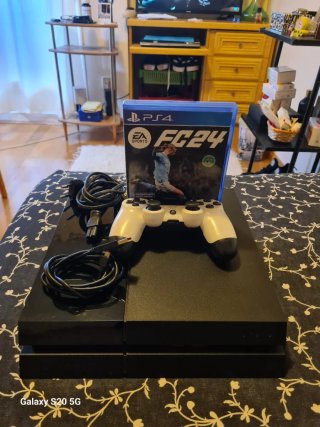 PS4 500GB CUH-1004A Negra