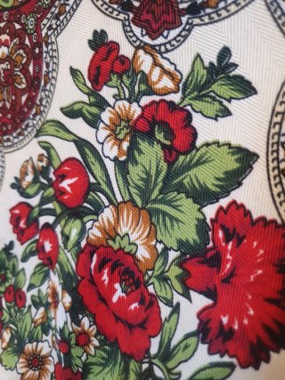 Pañuelo traje regional flores multicolor
