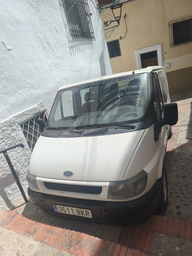 Ford Transit 2001 - foto 1
