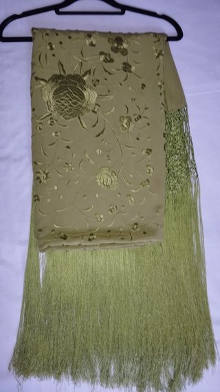 Mantón de Manila en seda natural verde