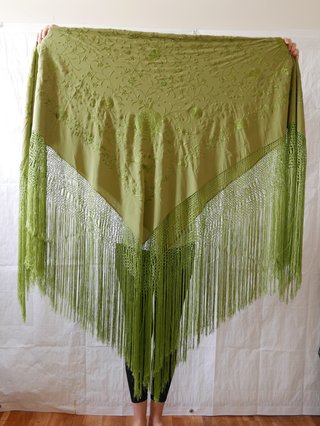Mantón de Manila en seda natural verde