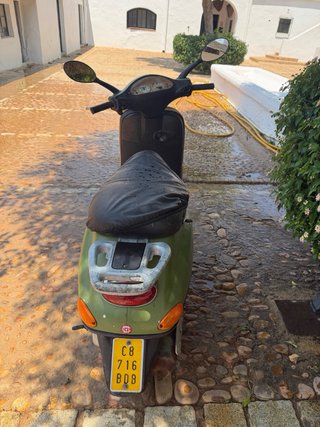 Vespa 49cc Verde