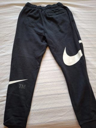 Pantalones chándal Nike  y Adidas.