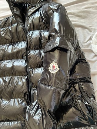 Chaqueta Moncler Negra con Capucha