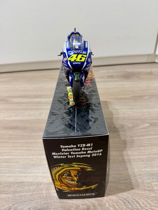 Yamaha YZR-M1 Valentino Rossi 2016 Test Sepang