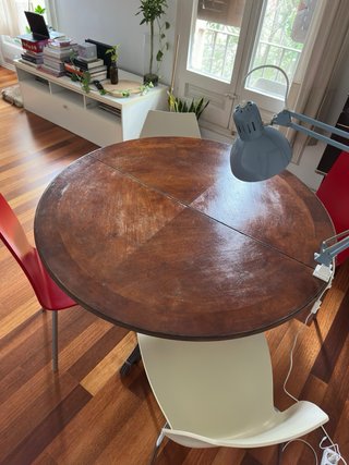 Mesa redonda madera y 4 sillas