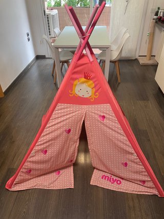 Tipi Miyo madera rosa y estampado princesa