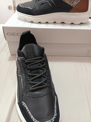 Geox Mujer Negro Marrón Animal Print