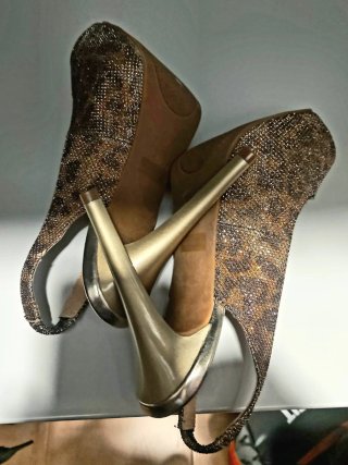 Sandalias Guess Talla 35.5