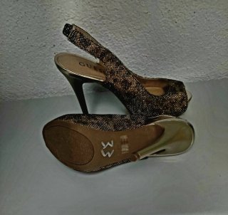 Sandalias Guess Talla 35.5