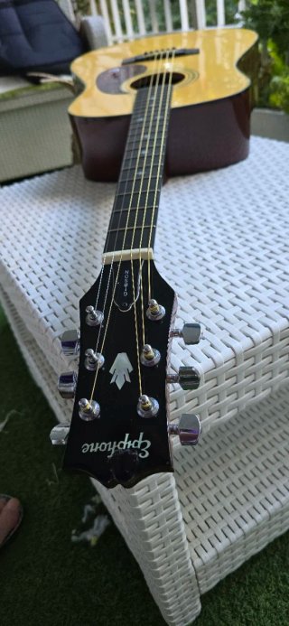 Guitarra Acústica Epiphone