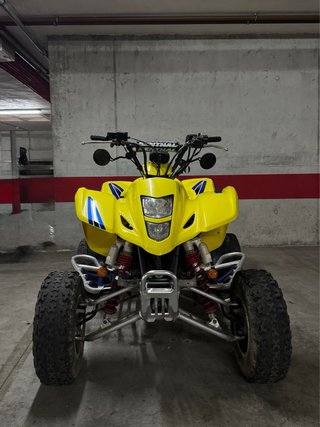 Suzuki LTZ 400