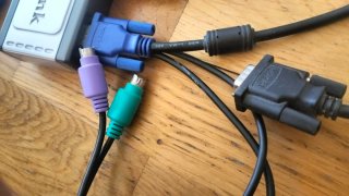 Conmutador D-Link 1 Pantalla 2 PCs
