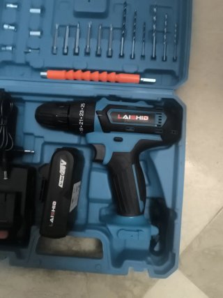 Taladro Inalámbrico con Accesorios