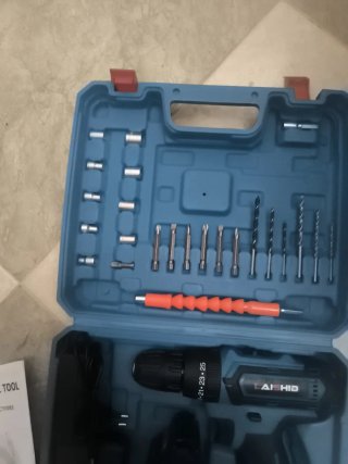 Taladro Inalámbrico con Accesorios