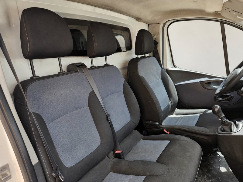 Opel Vivaro 2017, foto 6