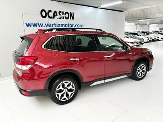 Subaru Forester 2.0i Hybrid CVT Executive Plus