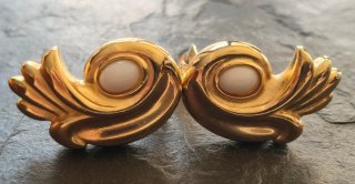 Pendientes clip Givenchy paisley dorados vintage