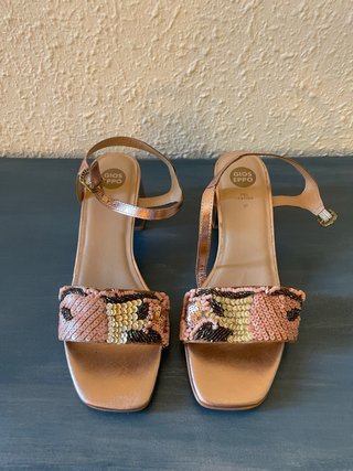 Sandalias Gioseppo de piel con lentejuelas y tacón