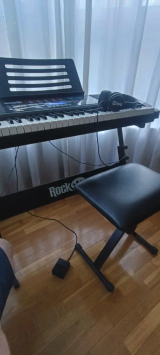 Piano RockJam con soporte  auriculares y banco