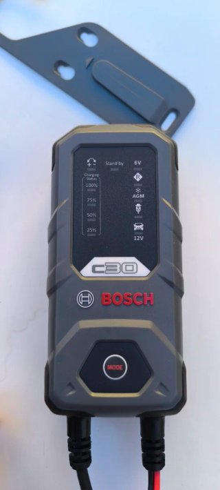 Cargador Batería Bosch C30 Coche Moto 6/12V