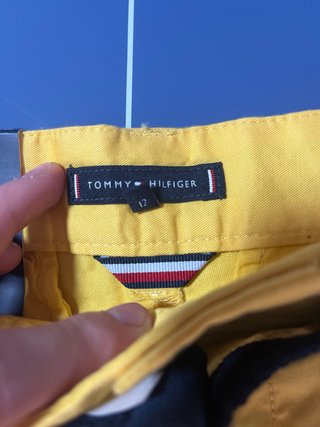 Bermudas niño Tommy Hilfiger amarillas