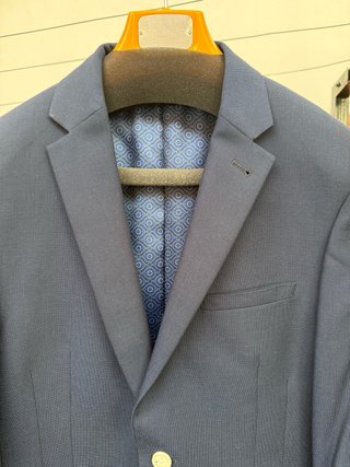 Traje de hombre azul marino