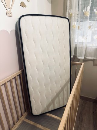 Cuna madera haya SNIGLAR IKEA + colchón