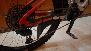 Ebike Super Enduro Talla L full carbono